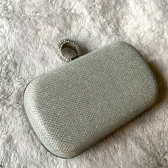 Elegant Glittery Silver Charming Charlie Clutch - Picture 2 of 4